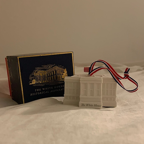 USA White House Ornament - Picture 1 of 3